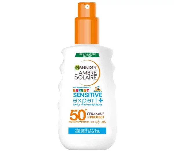 Spray solaire hydratant pour enfant offrant une très haute protection FPS50+, Très résistant à l'eau et idéal pour les peaux claires, sensibles et intolérantes au soleil Résultats : Peau protégée contre les rayons UVB, UVA et UVA longs Application : Appliquer avant exposition, Pulvériser dans les mains et appliquer le produit sur le visage et le corps, Renouveler fréquemment et généreusement l'application pour maintenir la protection, Éviter le contact avec les yeu